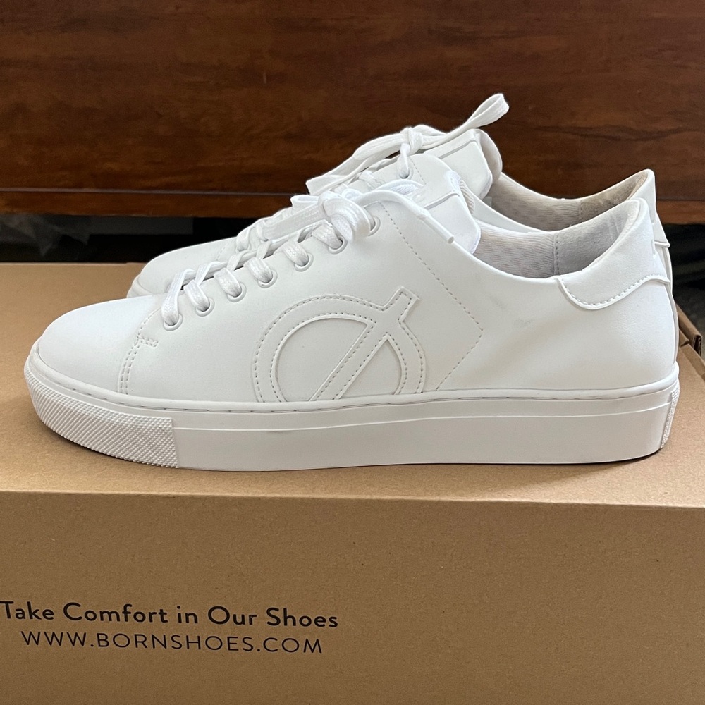LØCI White Sneakers